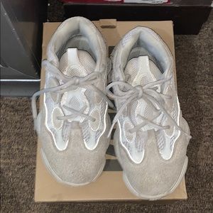 Yezzy 500 blush size 5